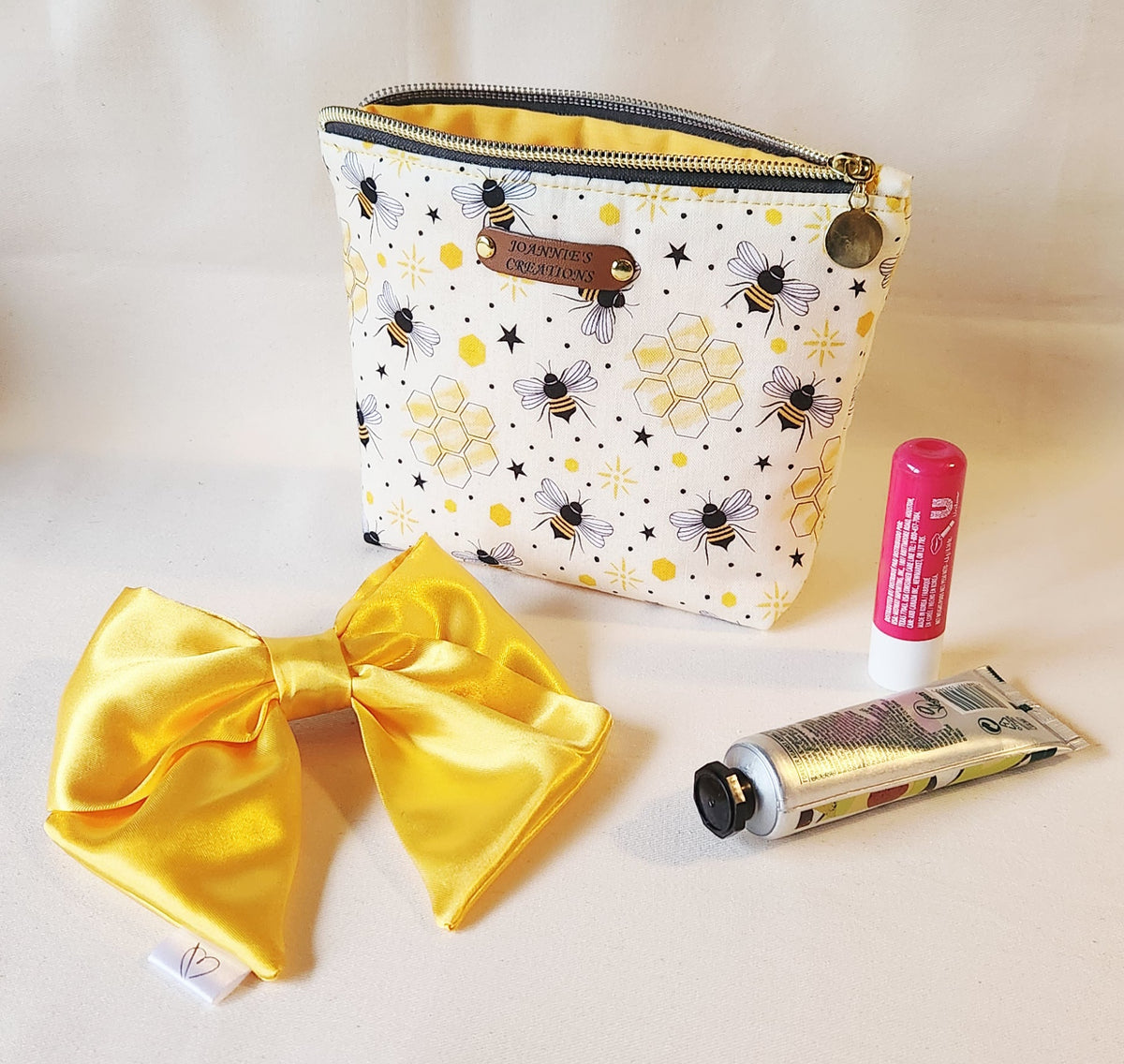Bow and Pouch Set