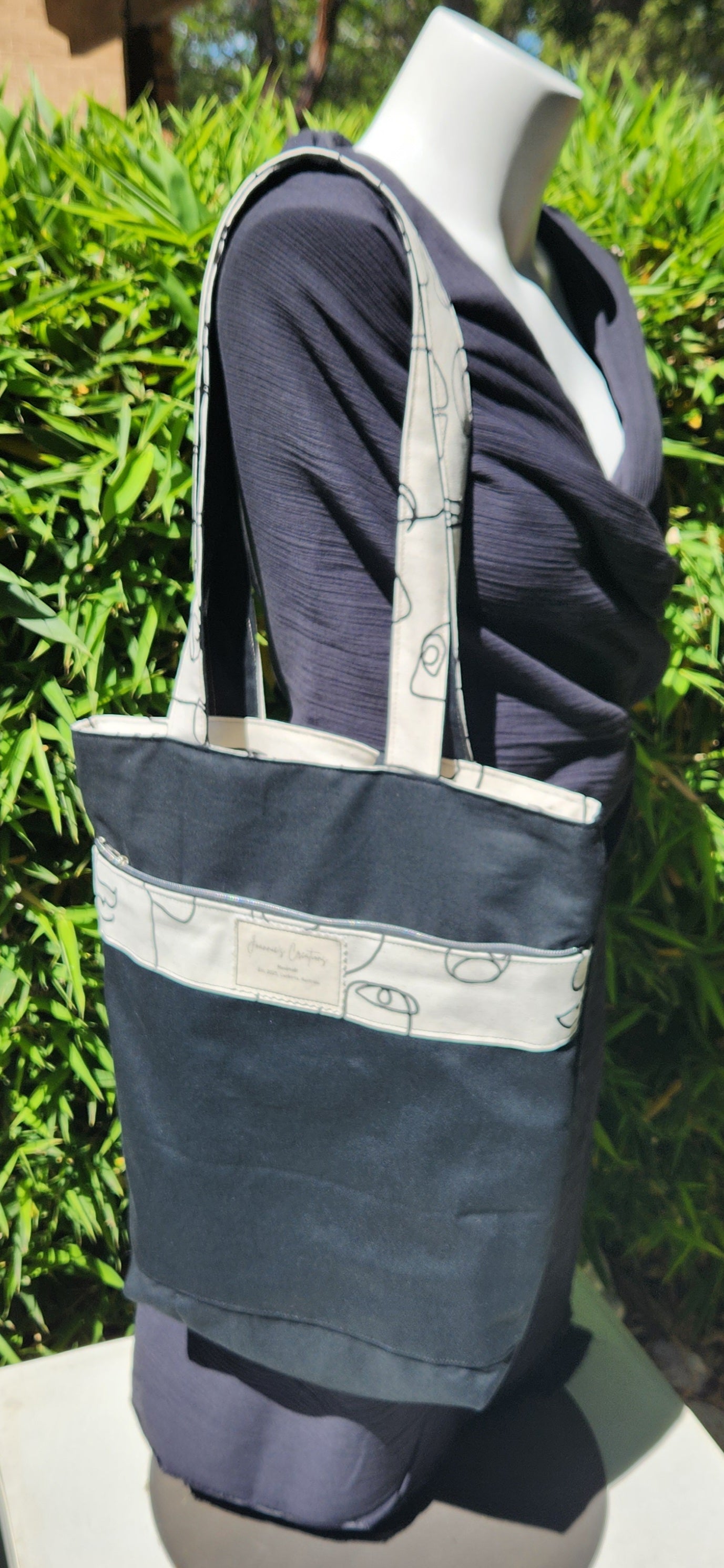 Reversible tote bag