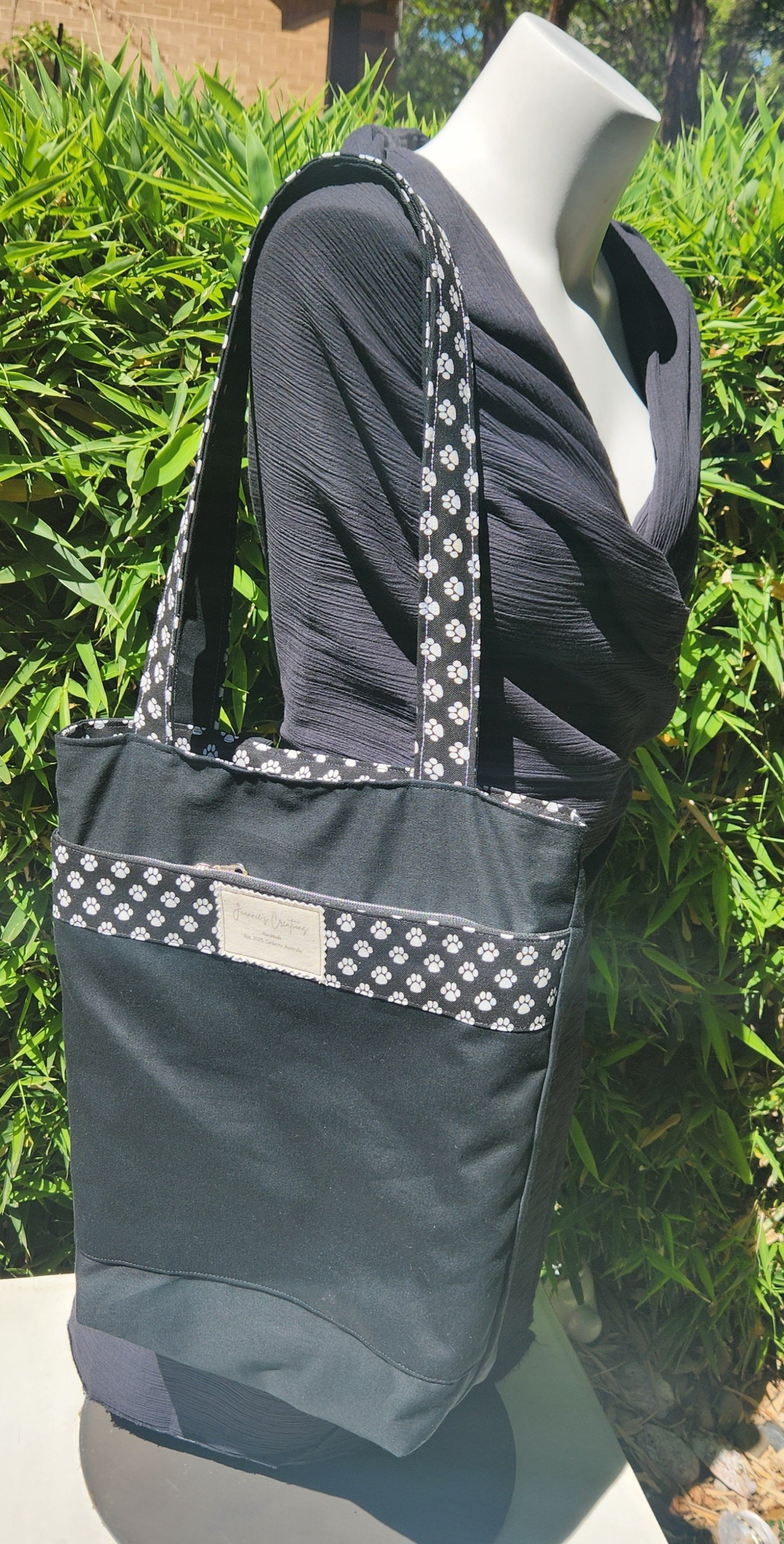 Reversible tote bag