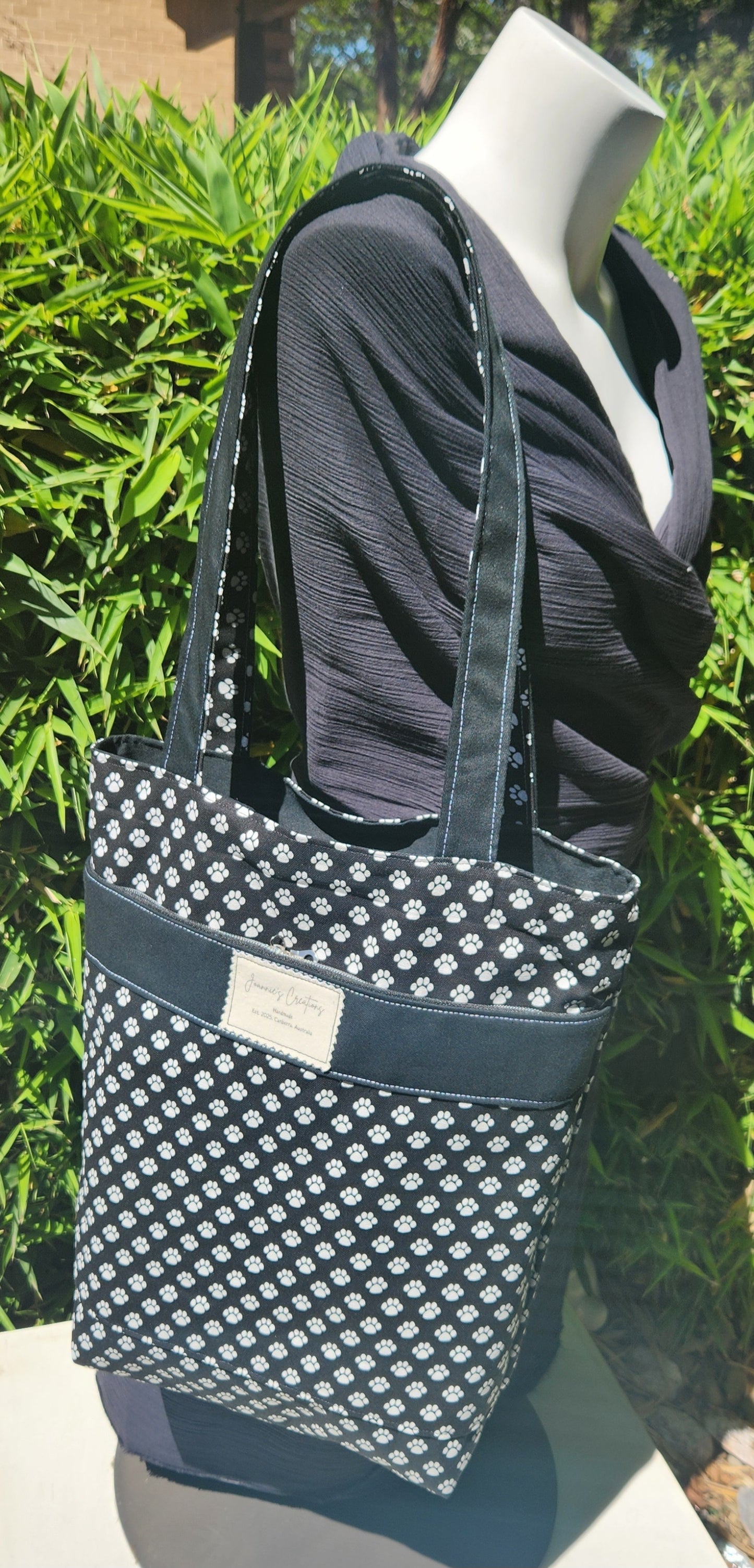Reversible tote bag