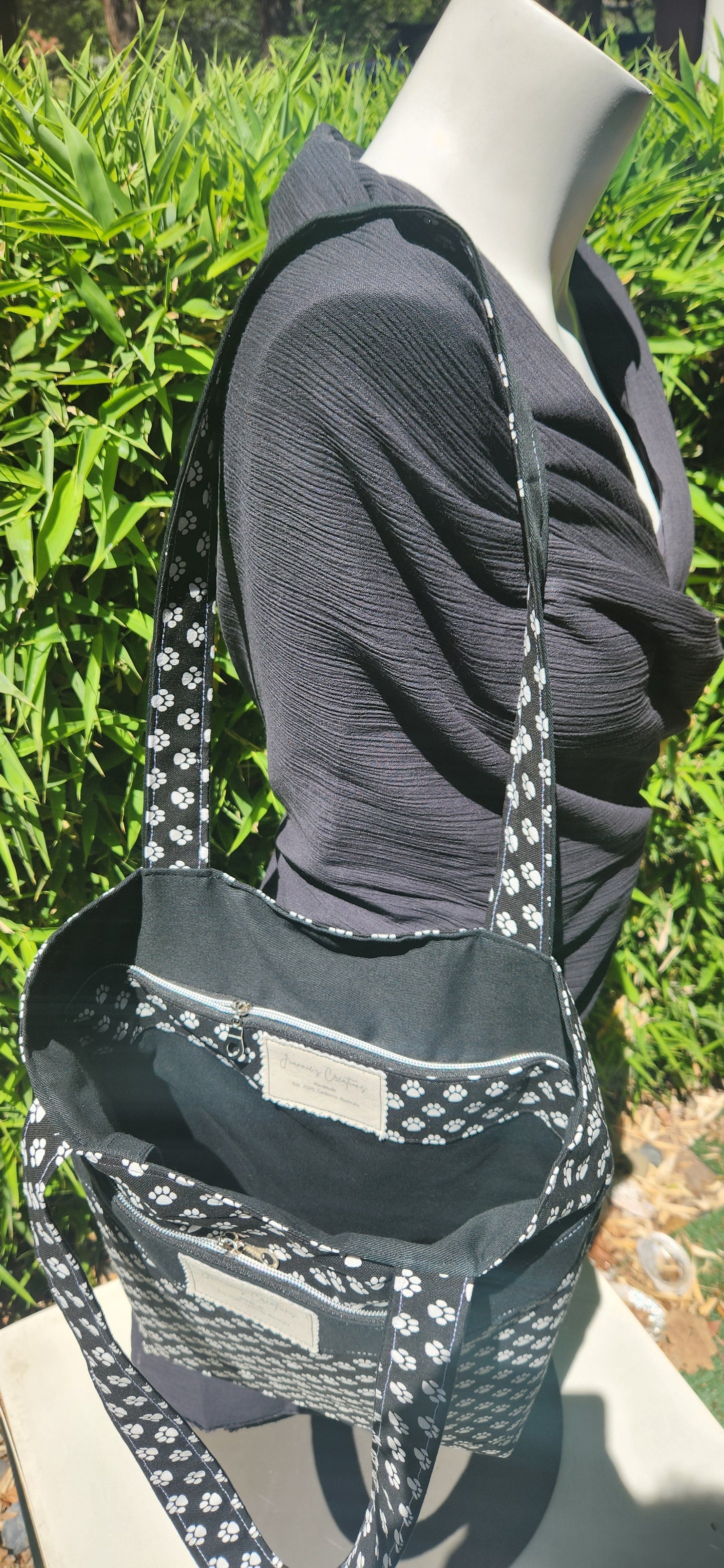Reversible tote bag
