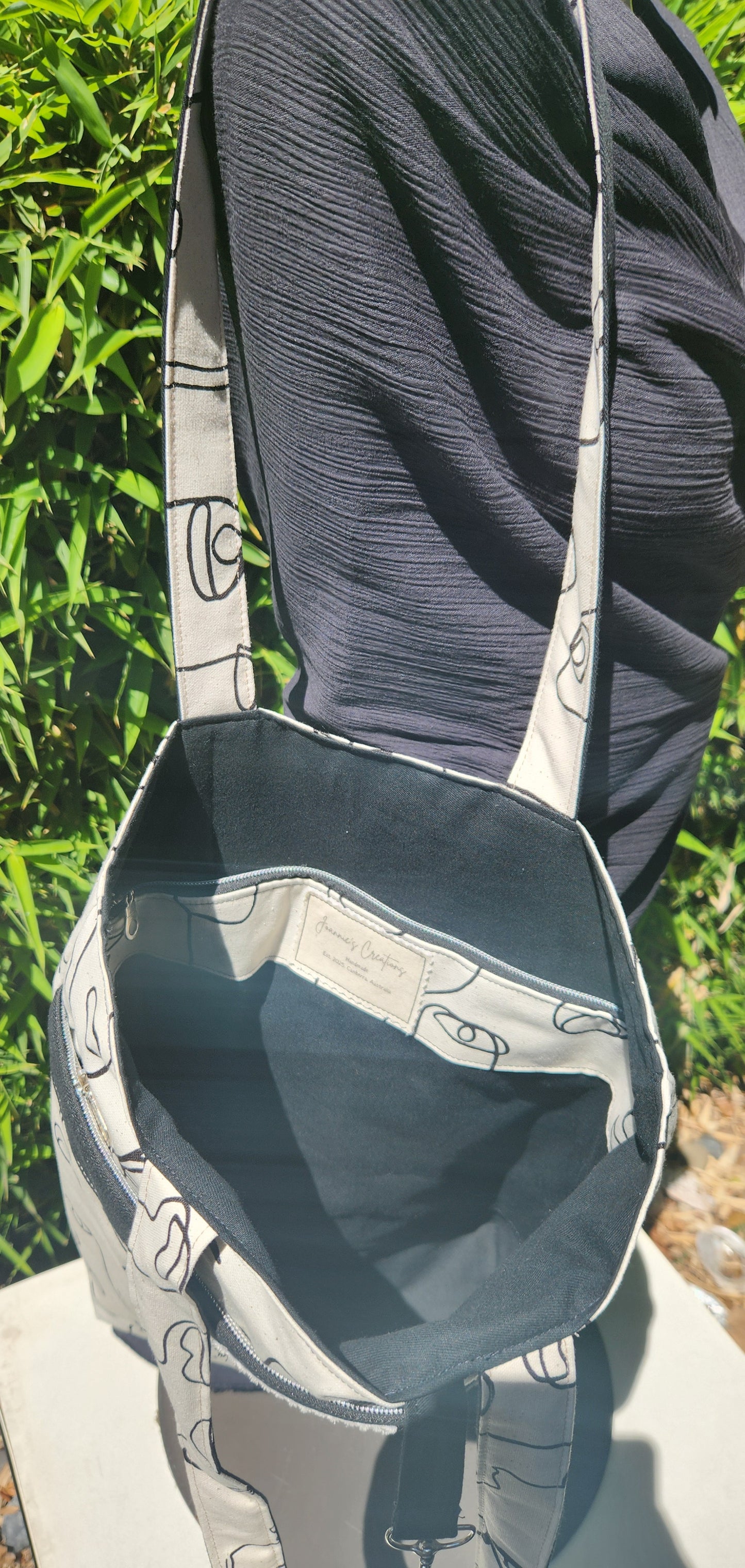Reversible tote bag