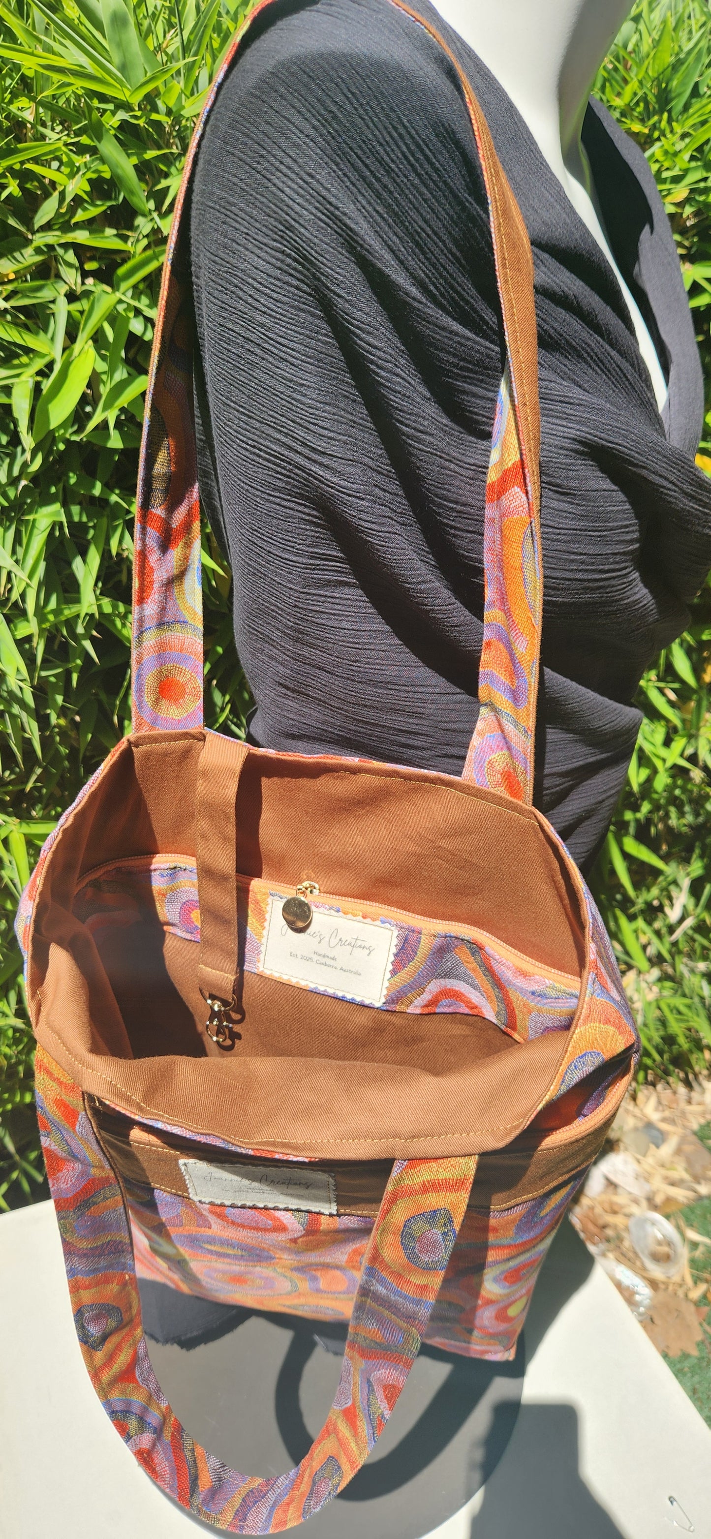 Reversible tote bag