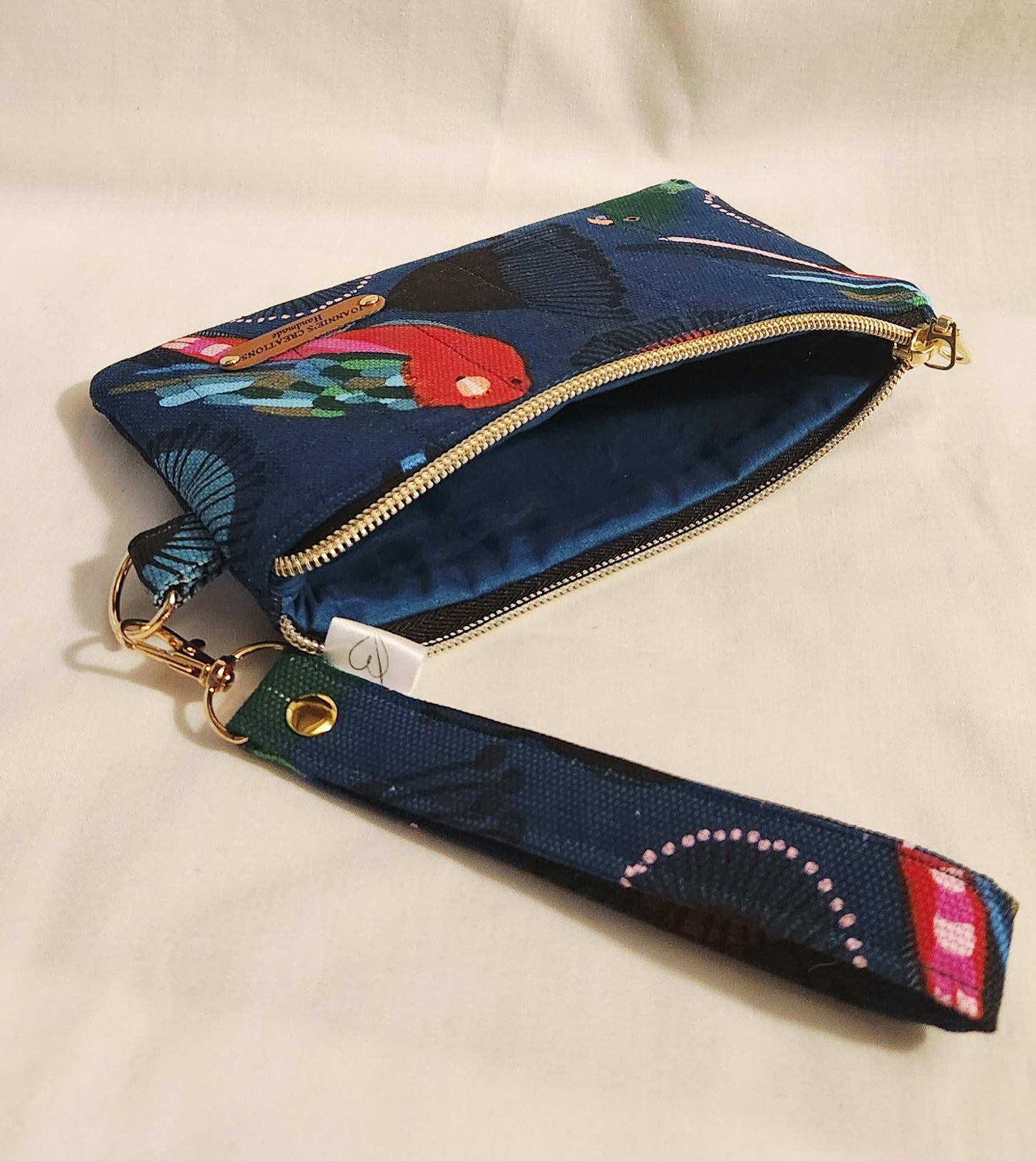 Mobile phone wristlet pouch