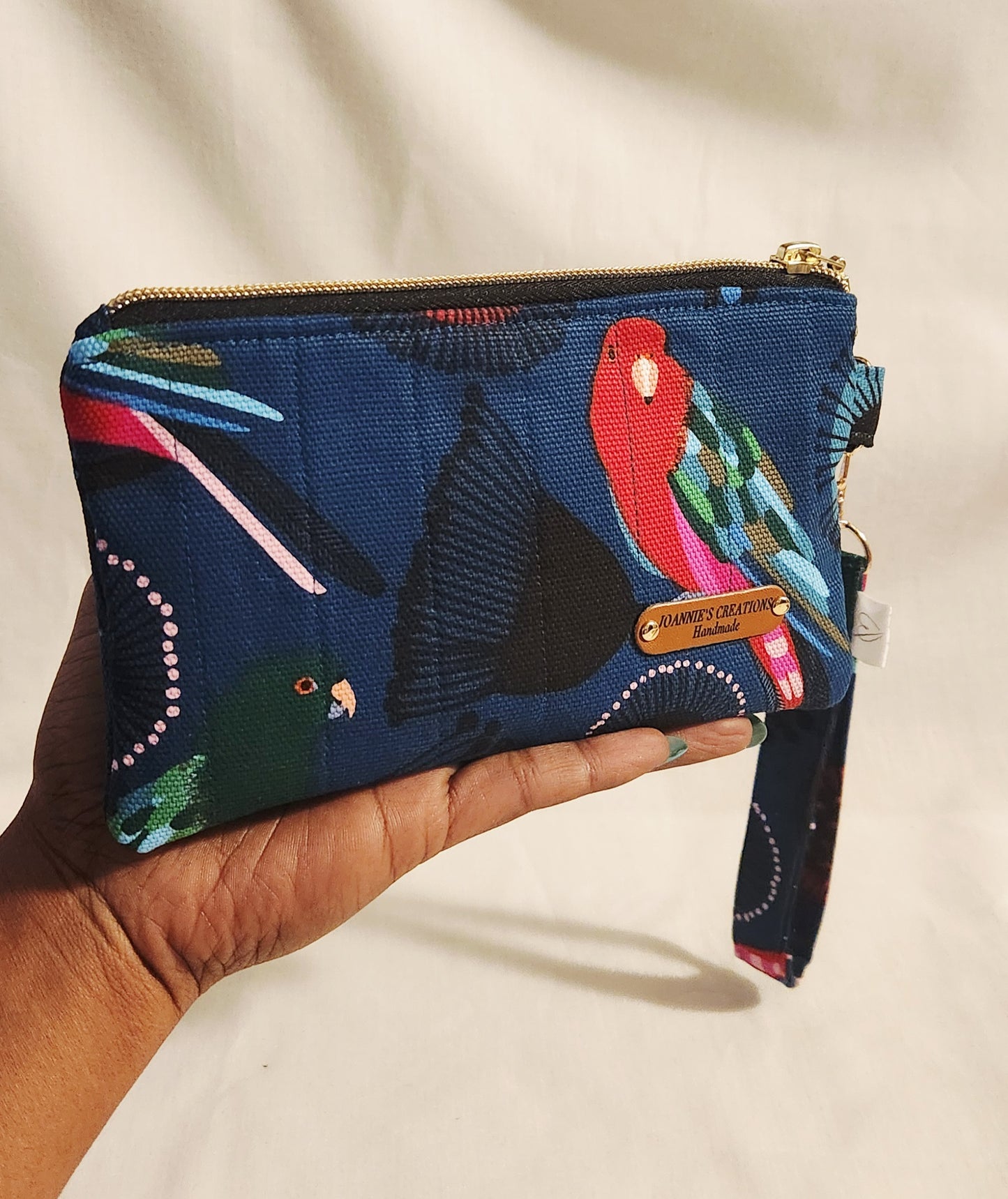 Mobile phone wristlet pouch
