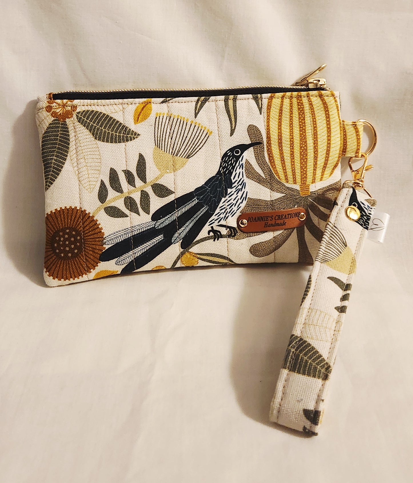 Mobile phone wristlet pouch