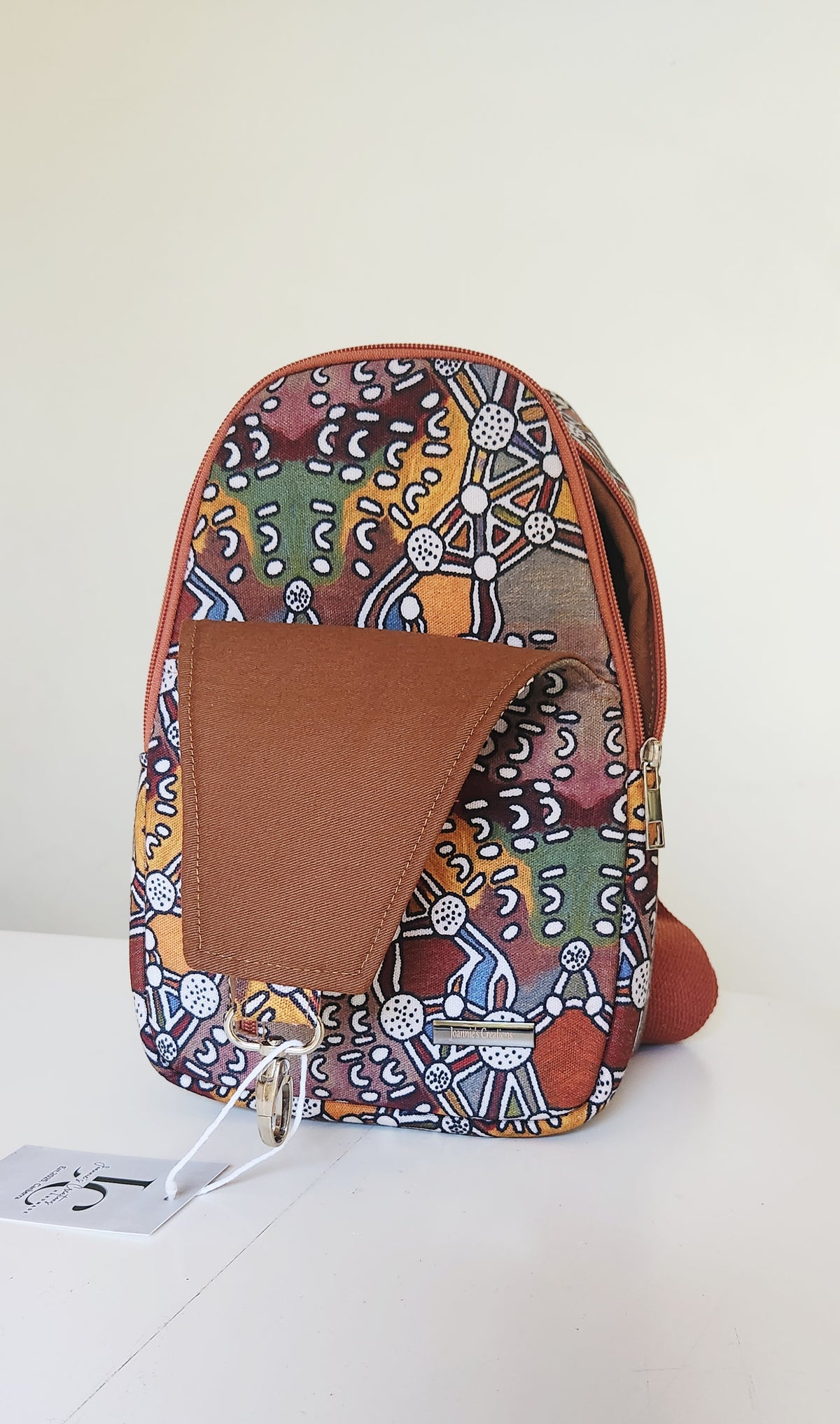 Everyday Utility Sling:
A versatile unisex chest & crossbody bag