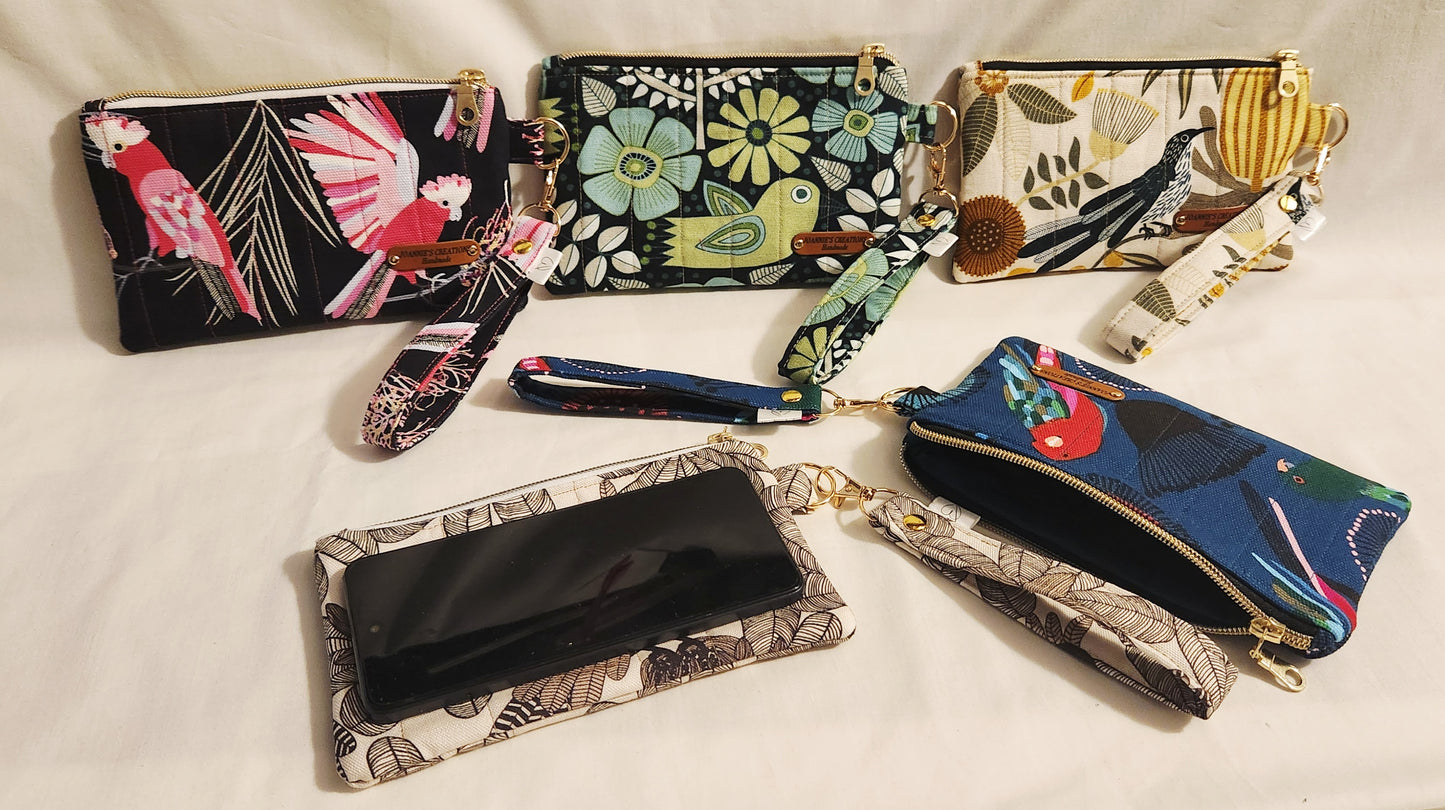 Mobile phone wristlet pouch