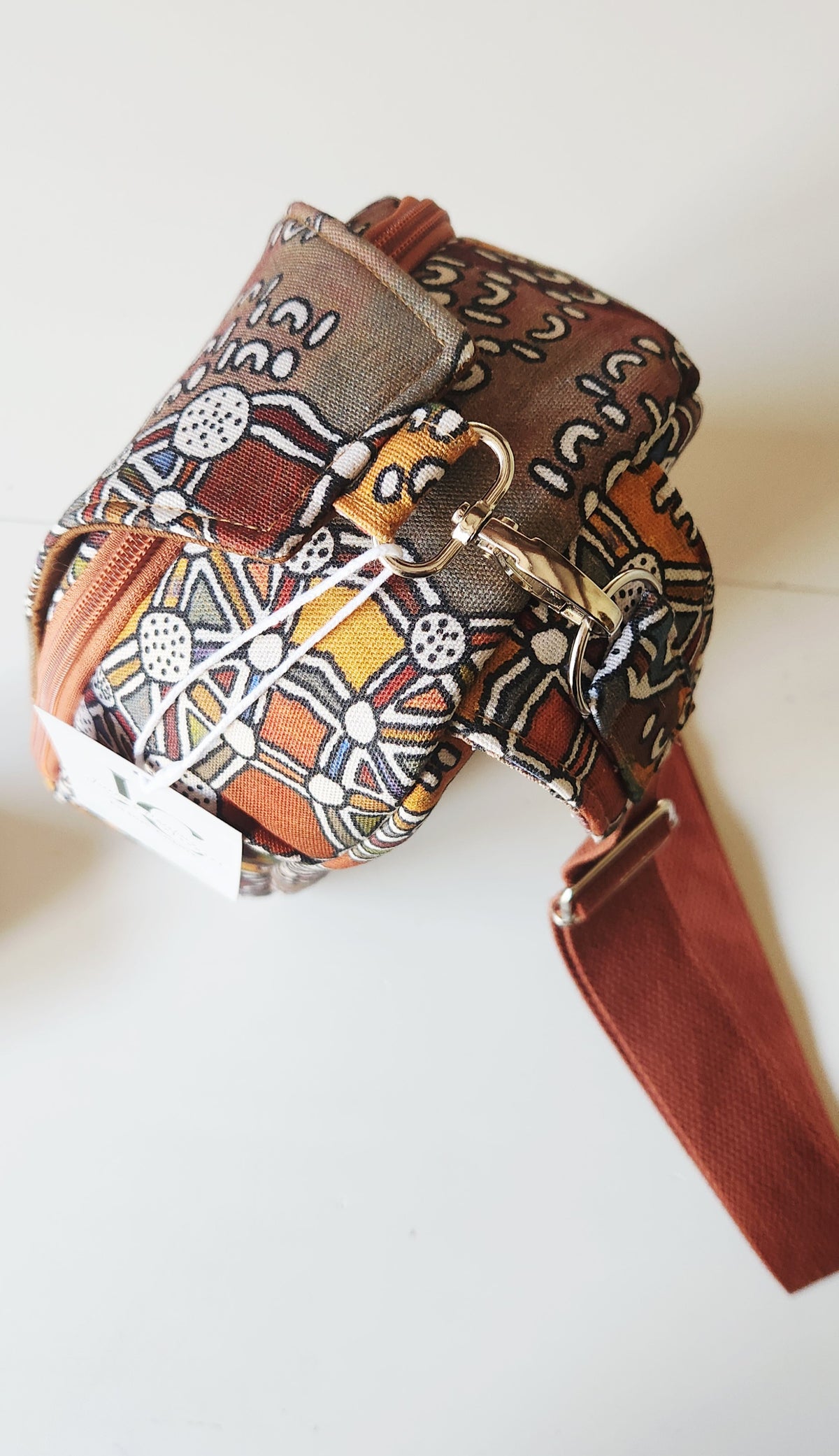 Everyday Utility Sling:
A versatile unisex chest & crossbody bag