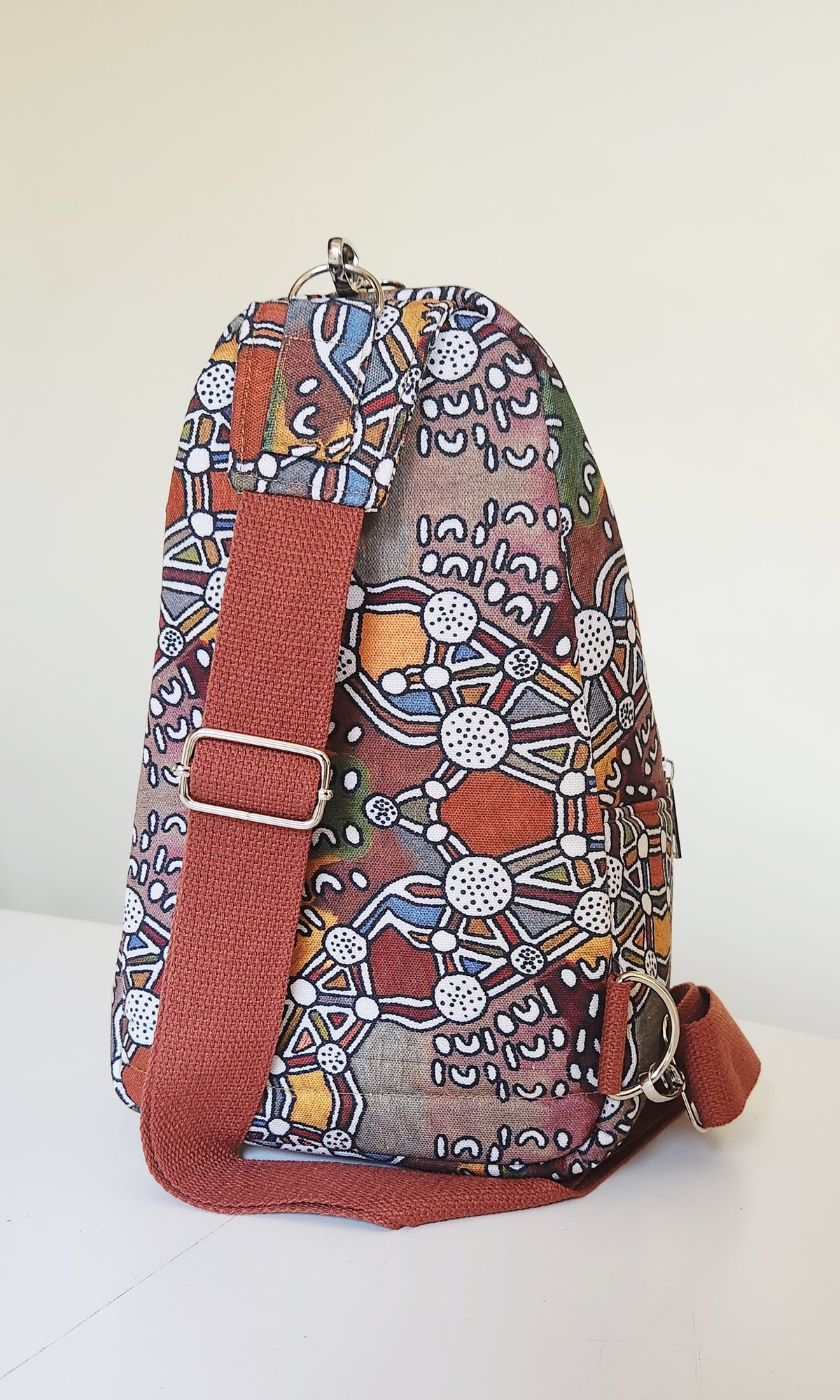 Everyday Utility Sling:
A versatile unisex chest & crossbody bag